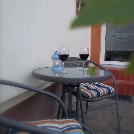 Pfalzwohnung Διαμέρισμα *